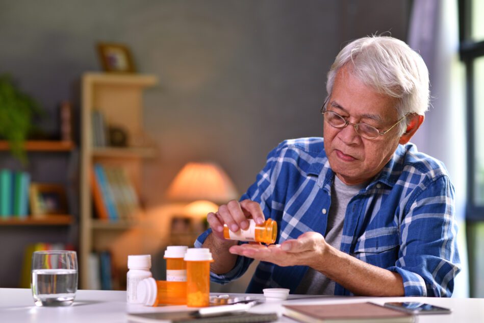 5 Common Drug Risk Classes for Seniors to Avoid