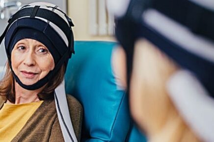 "Cooling Cap" May Lessen Hair Loss in Women Undergoing Chemo