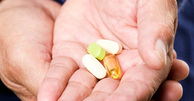 Many Seniors at Risk For Supplement-Drug Interactions