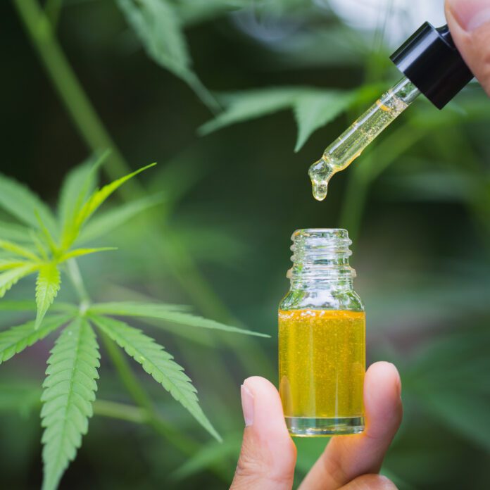 How CBD Treats Chronic Pain While Yielding Fewer Side Effects
